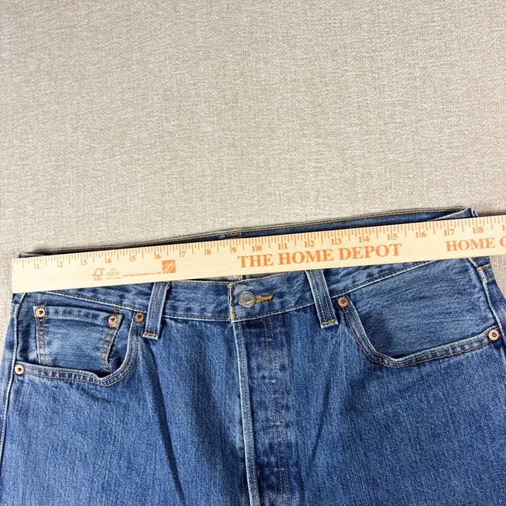 Levis 501 Mens Straight Leg Button Fly Medium Wash Denim Jeans 36x36